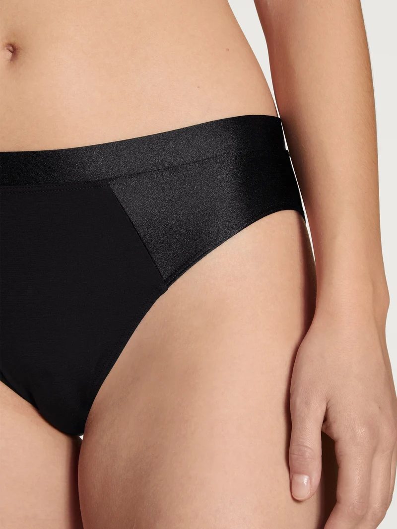 WOMEN Brief